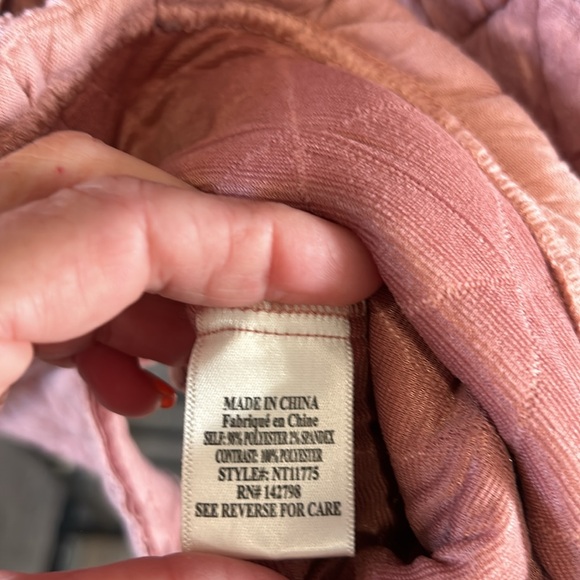 New In Quilted Shacket - Picture 6 of 8